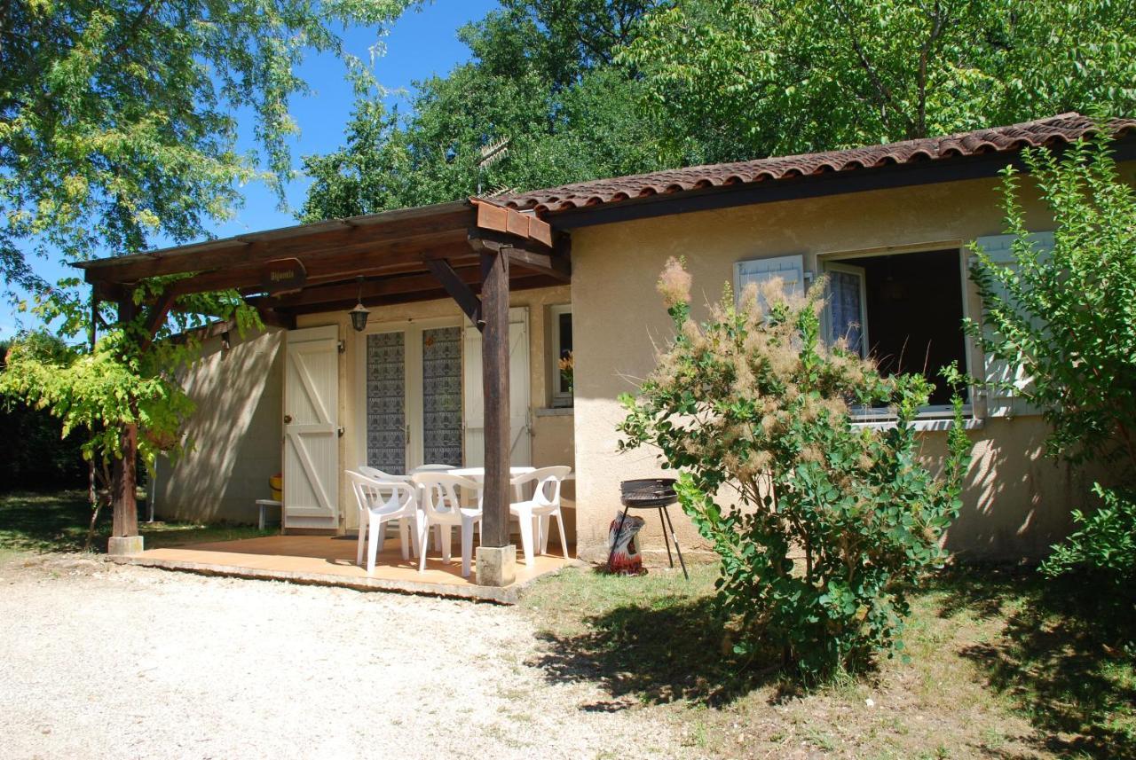 Village De Gites Le Chatenet Thonac المظهر الخارجي الصورة