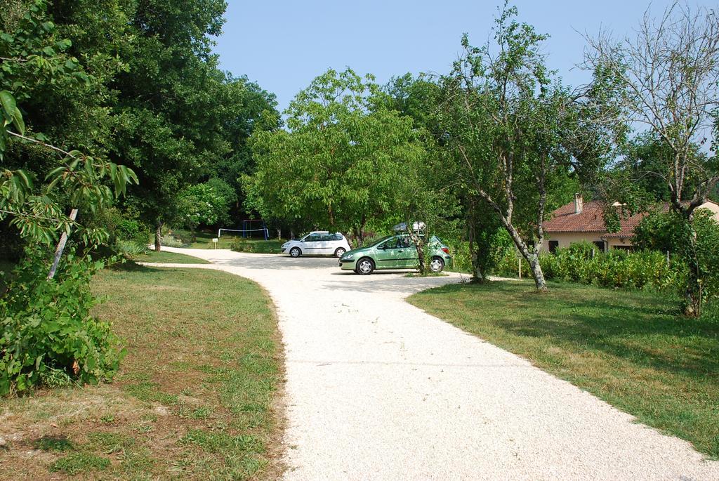 Village De Gites Le Chatenet Thonac المظهر الخارجي الصورة